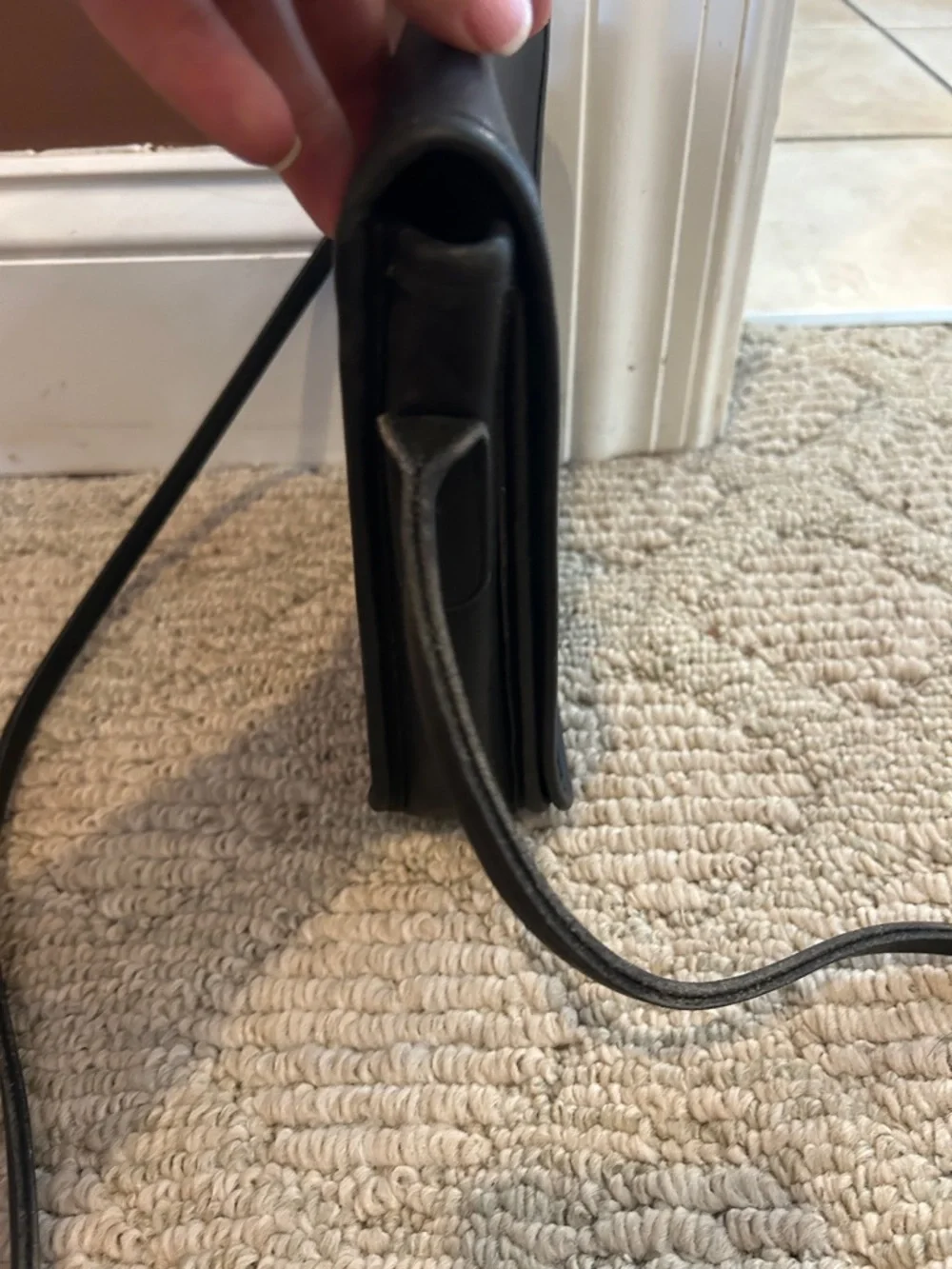 Coach- Vintage Black Leather Crossbody Bag with Turn-Lock Closure - Picture 8 of 13